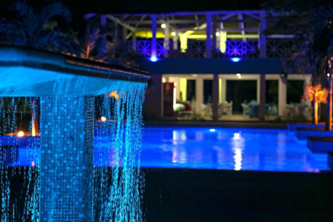 Djembe Beach Resort Kololi Exterior foto