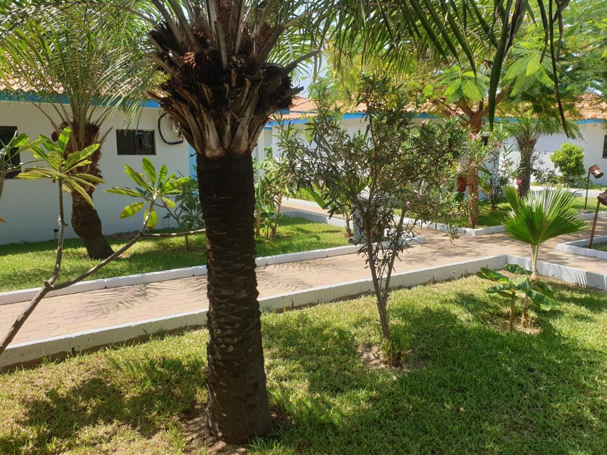 Djembe Beach Resort Kololi Exterior foto